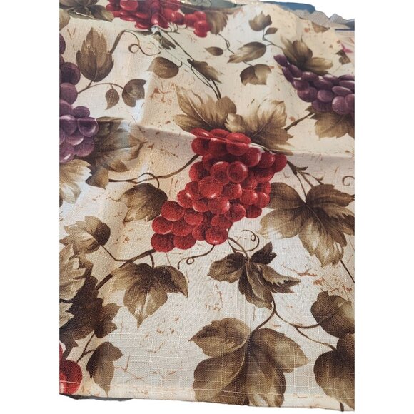 Napkins Cloth Napkins Set of 8 Anna's Home 16" x 16"  Red Purple Grapes 100 % Po - Picture 3 of 4